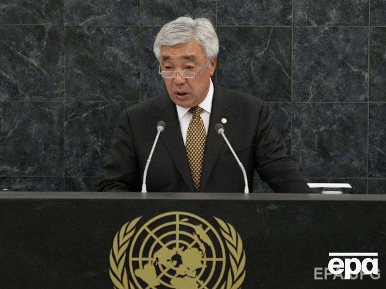 Идрисов заявил, что, хоть государственное устройство Казахстана и можно назвать автократичным, казахи живут счастливее, чем украинцы или сирийцы