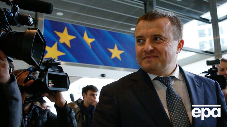 Договор между Украиной, ЕС и РФ только парафирован, но не подписан