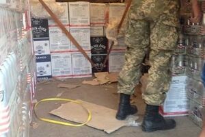 Правоохранители изъяли из автомобилей алкогольные, безалкогольные напитки и табачные изделия без какой-либо сопроводительной документации