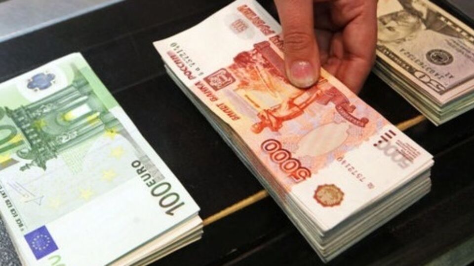 Курс доллара на Московской бирже вырос почти на 0,5 руб. за время выступления Путина в ООН