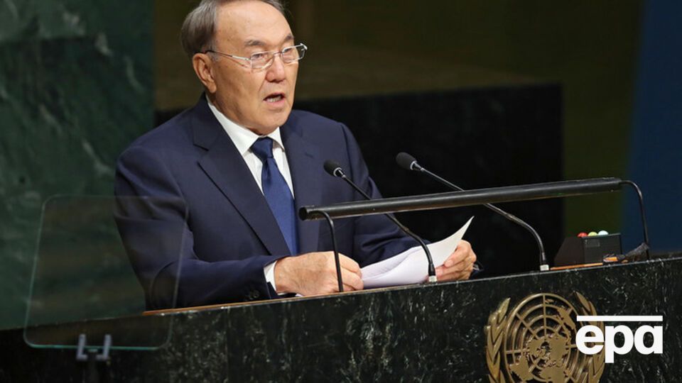 Назарбаев призвал урегулировать кризис в Украине