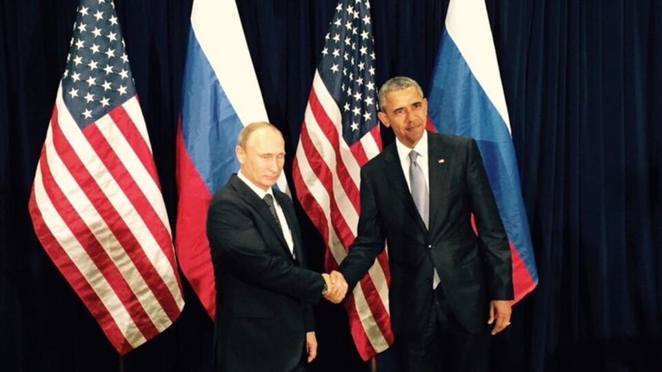 Перед началом переговоров Путин и Обама пожали друг другу руки