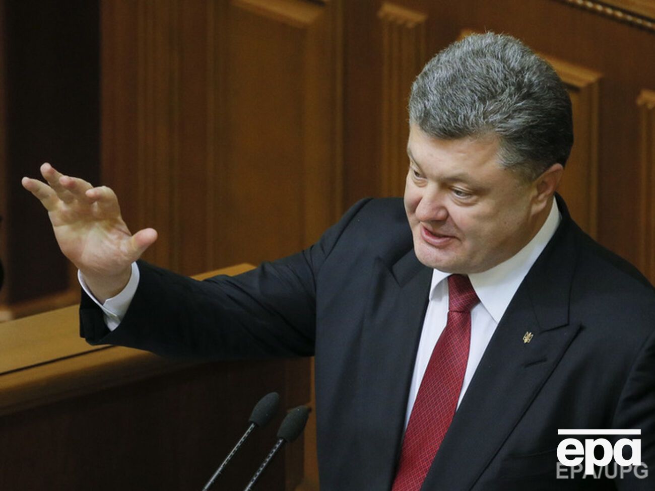 Россия пытается заставить украинский народ отказаться от своего выбора, считает Порошенко