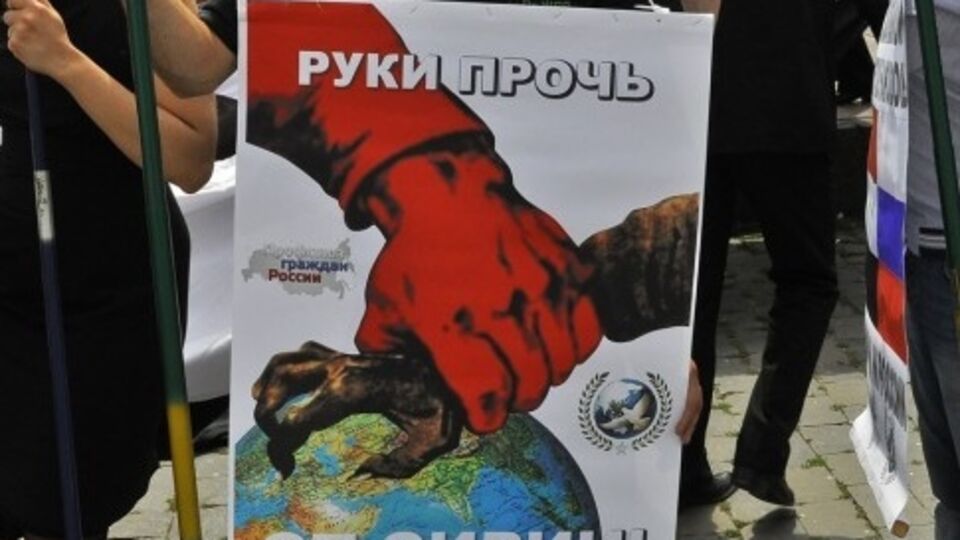 32% россиян считают, что Запад подстрекает террористов в Сирии