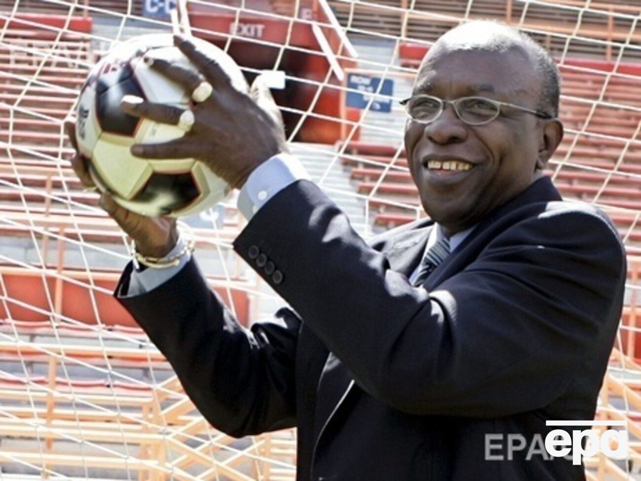 ФИФА: Джек Уорнер не раз нарушал этический кодекс футбольного функционера