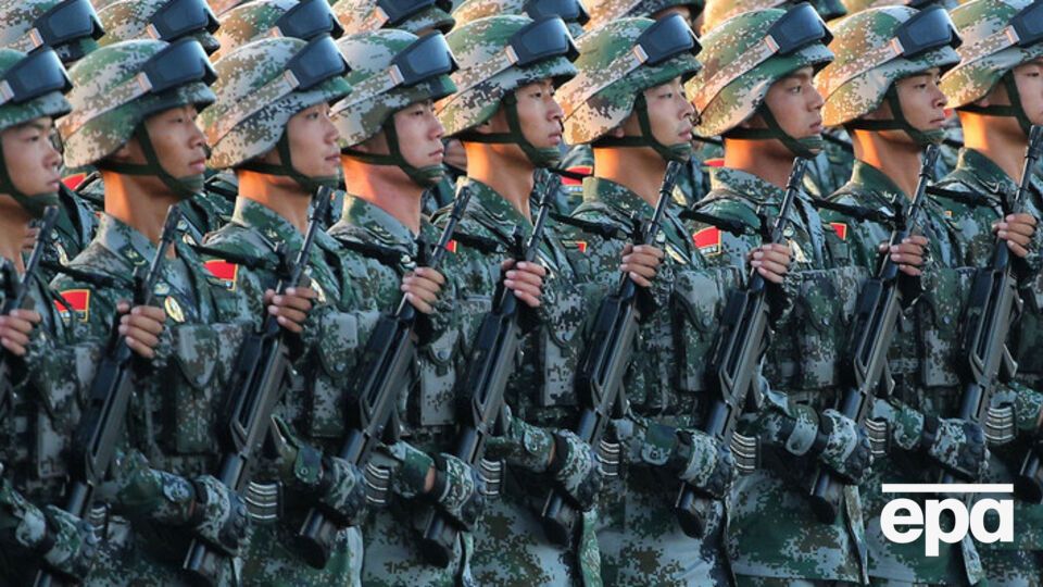 Лидер КНР обещает сократить армию