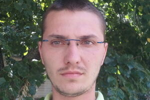 Заболотный: Если вы живете рядом с очагом горения, не стесняйтесь носить марлевую повязку