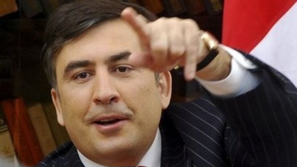 Граждане собирают подписи под петицией за назначение Саакашвили премьер-министром, надеясь на реформы