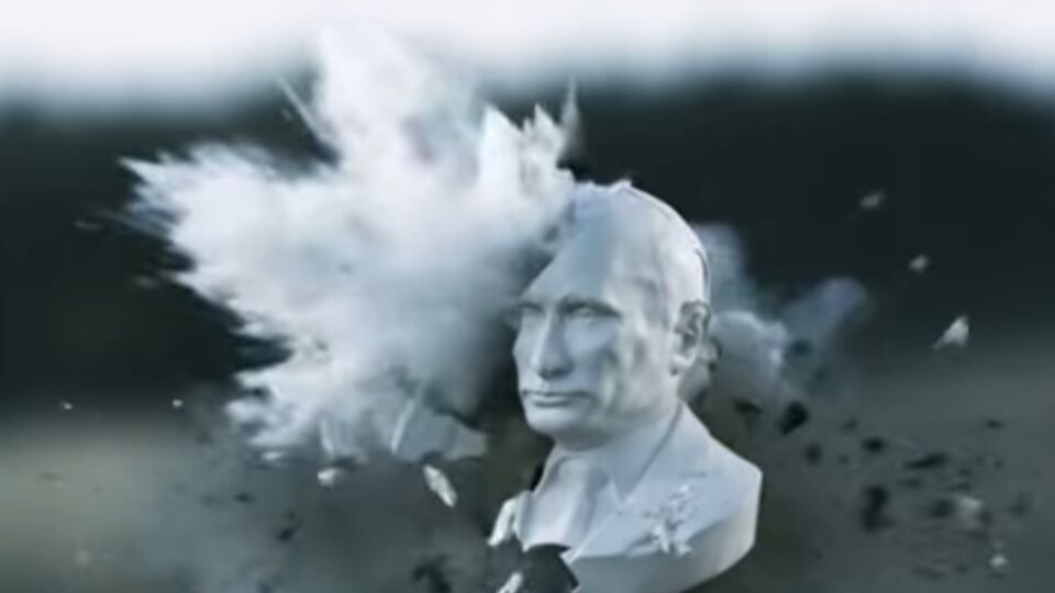 Художник создал арт-инсталляцию, взорвав бюсты Путина. Видео