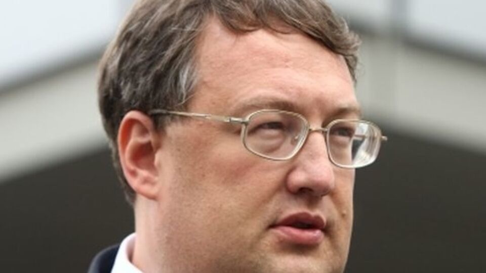 Геращенко: Граждане Украины могут быть неприятно удивлены, узнав, что за рядом телеканалов могут стоять лыжные инструкторы из Испании или фитнес-тренеры из Кипра