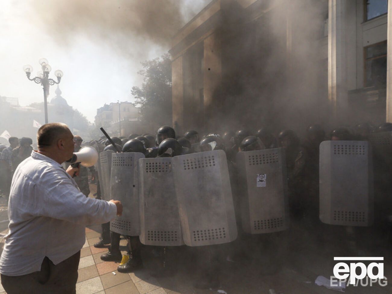 По словам Михаила Радуцкого, пострадавшие во время противостояния под Радой проходят лечение в Киеве и Черкассах