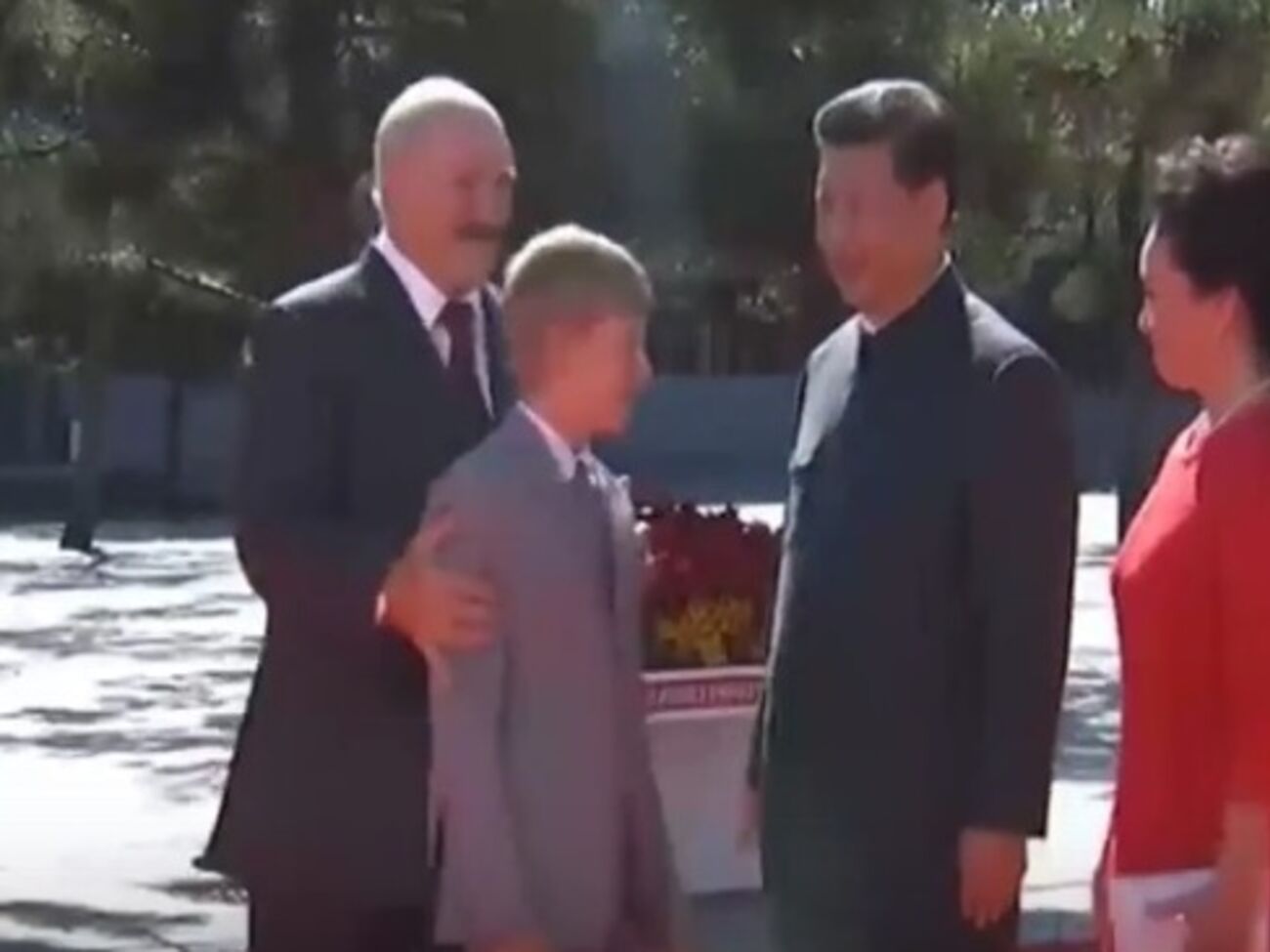 Лукашенко оттянул сына от супруги президента Китая