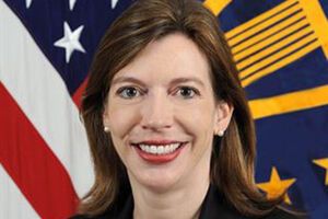 Эвелин Фаркас отстаивала жесткую позицию в отношении России