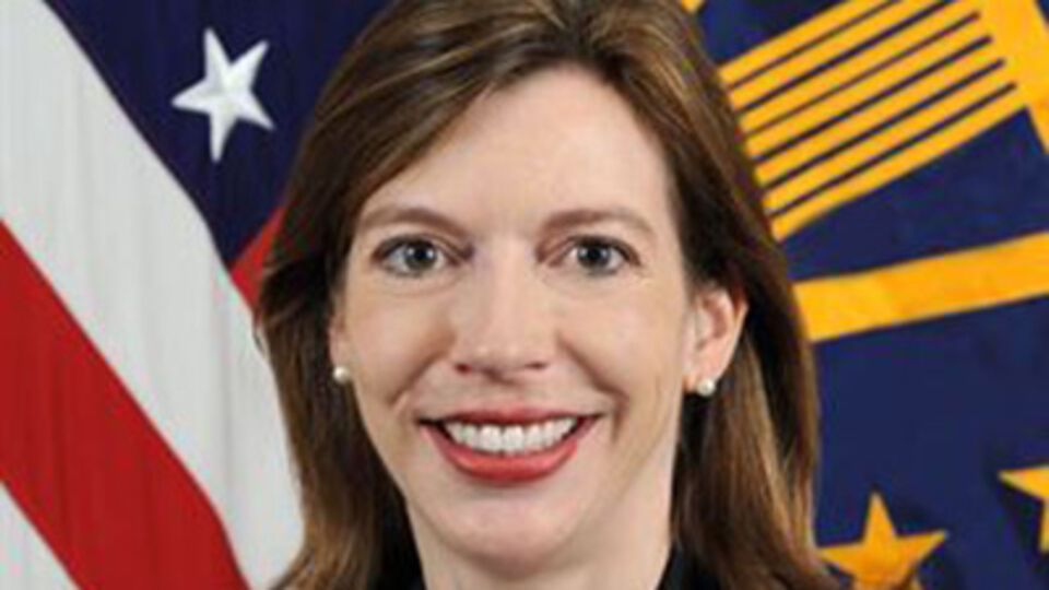 Эвелин Фаркас отстаивала жесткую позицию в отношении России