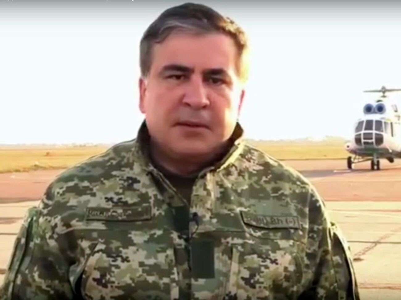 Саакашвили: Олигархи влияют на перераспределение денег из госпредприятий и имеют большое влияние на правительство и внутри правительства