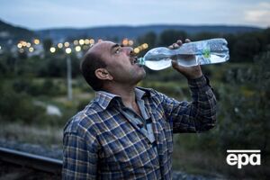 Этот беженец из Сирии был среди пытавшихся пешком дойти из Венгрии в Австрию