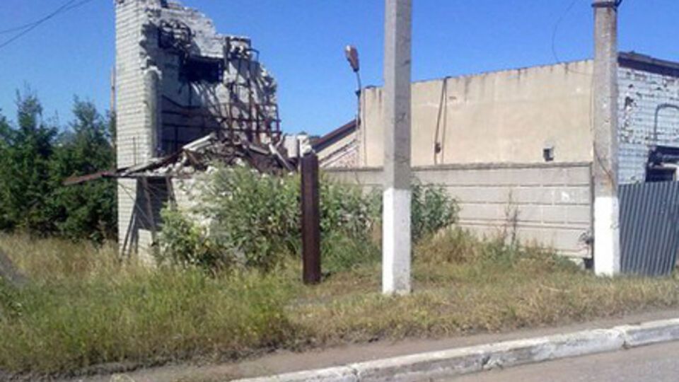 Боевики продолжают обстреливать жилые кварталы Марьинки