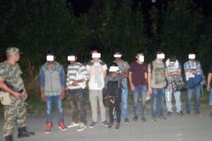Эта группа мигрантов была задержана на украинско-венгерской границе в ходе спецоперации "Граница-2015" в середине августа