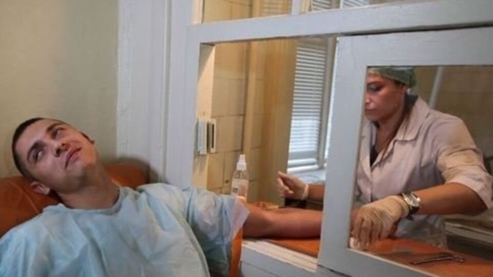 Белорусы во Львове сдали кровь для раненых украинцев