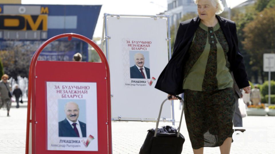 Лукашенко подал в ЦИК Беларуси документы для регистрации кандидатом в президенты