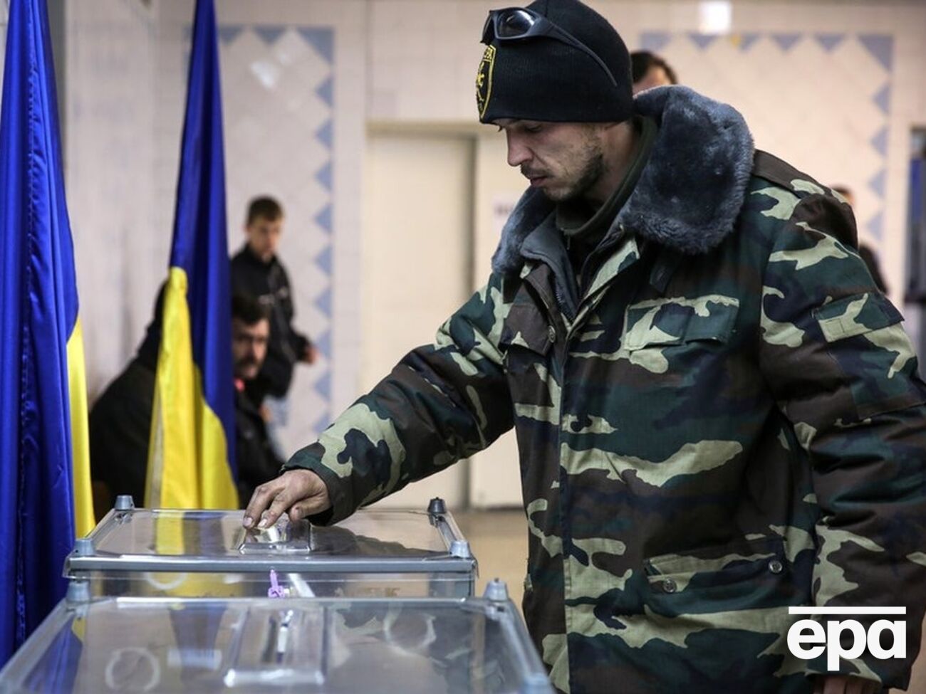 Разве Украина не заслужила нескольких часов вашего пристального внимания?