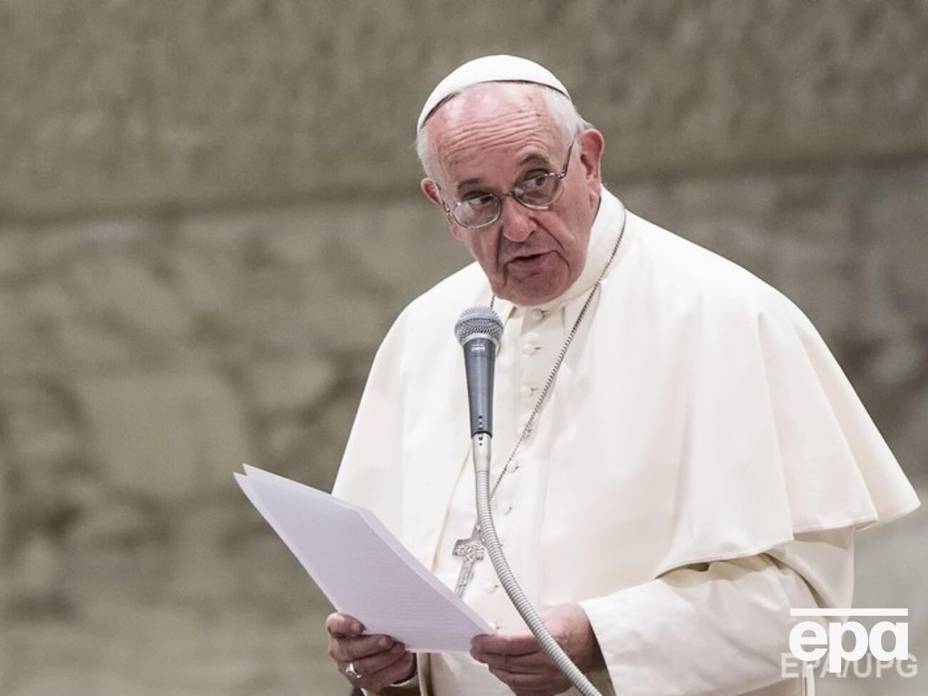 Папа Римский призвал дать приют беженцам
