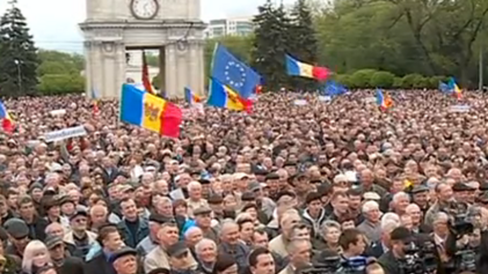 Организаторы протестных акций в Кишиневе утверждают, что в митинге приняли участие более 100 тыс. человек