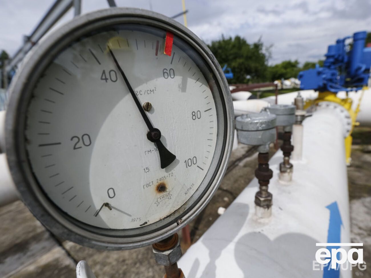 Закачанного в хранилища газа недостаточно для начала отопительного сезона