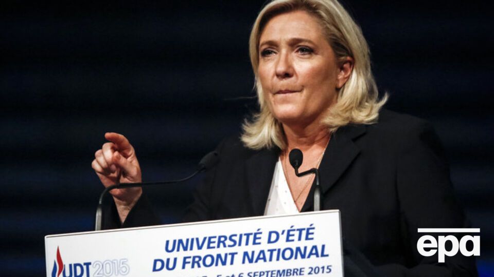 Ле Пен: Германия хочет заставить нас принимать сотни тысяч беженцев