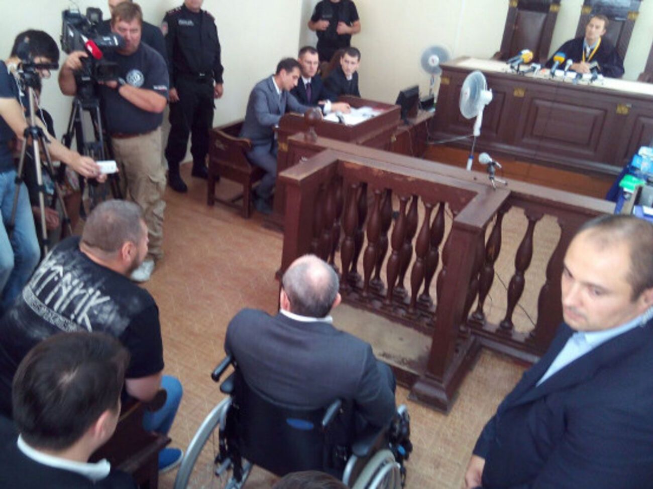 Суд продолжил рассмотрение дела Кернеса