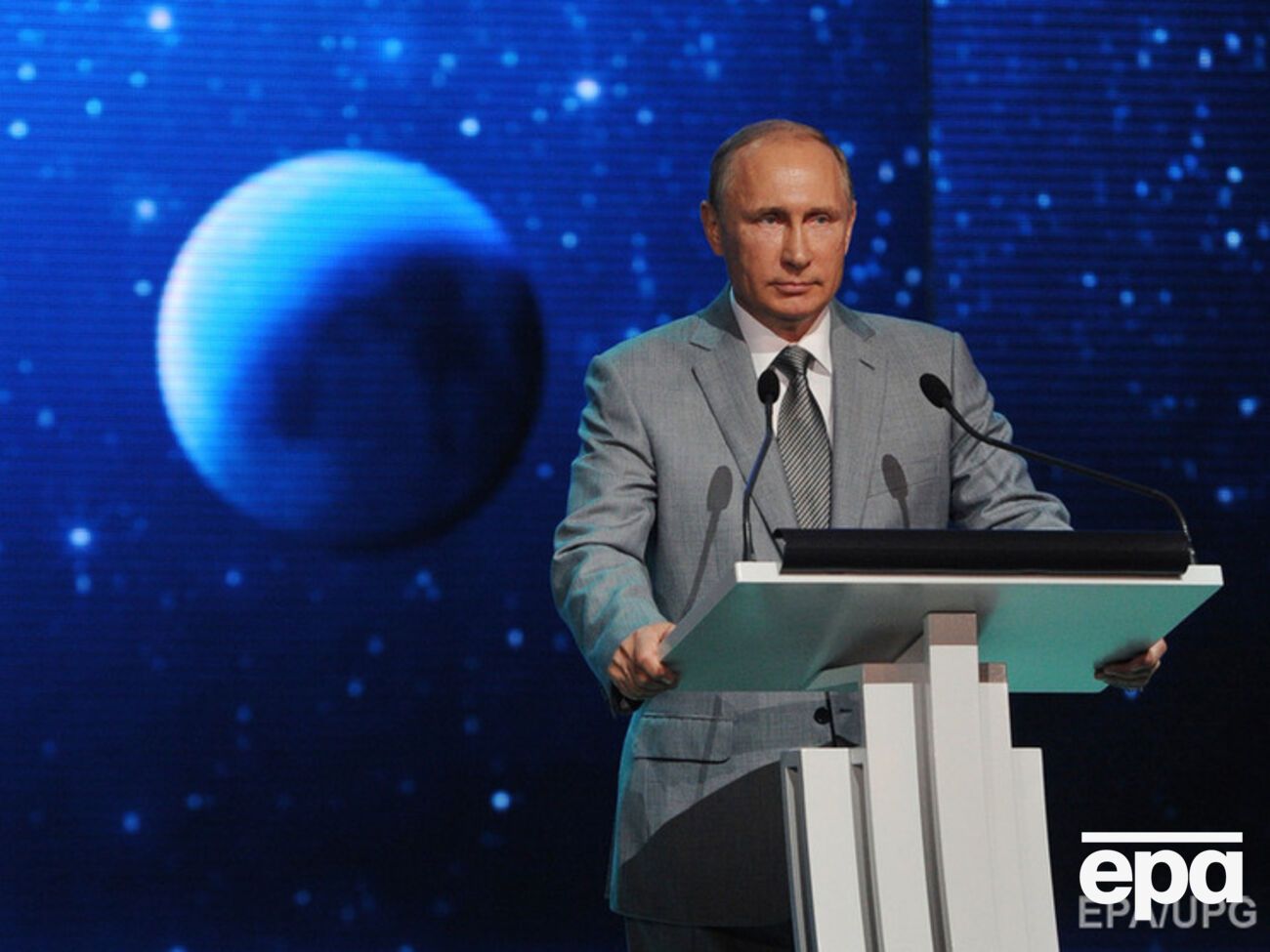 Путин:&nbsp;Нужно побудить чиновников пользоваться услугами национального здравоохранения
