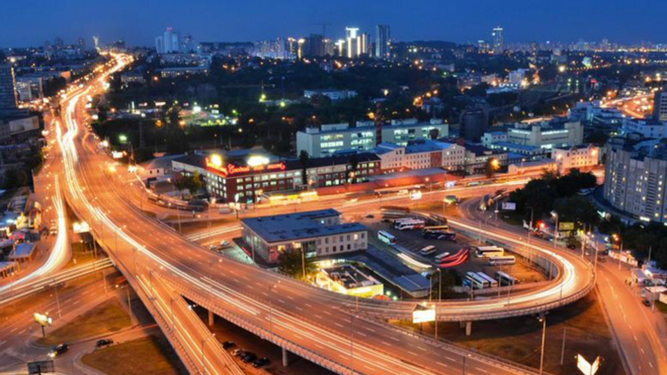 В Киеве переименуют Московскую площадь и Московский мост, а также еще 16 улиц