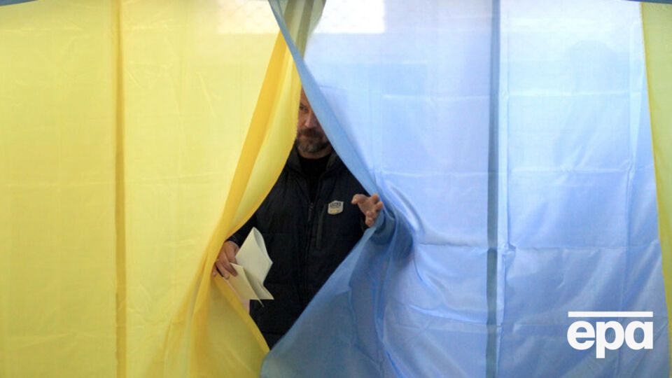 Первые местные выборы пройдут в 159 объединенных территориальных общинах на территории 20 областей Украины