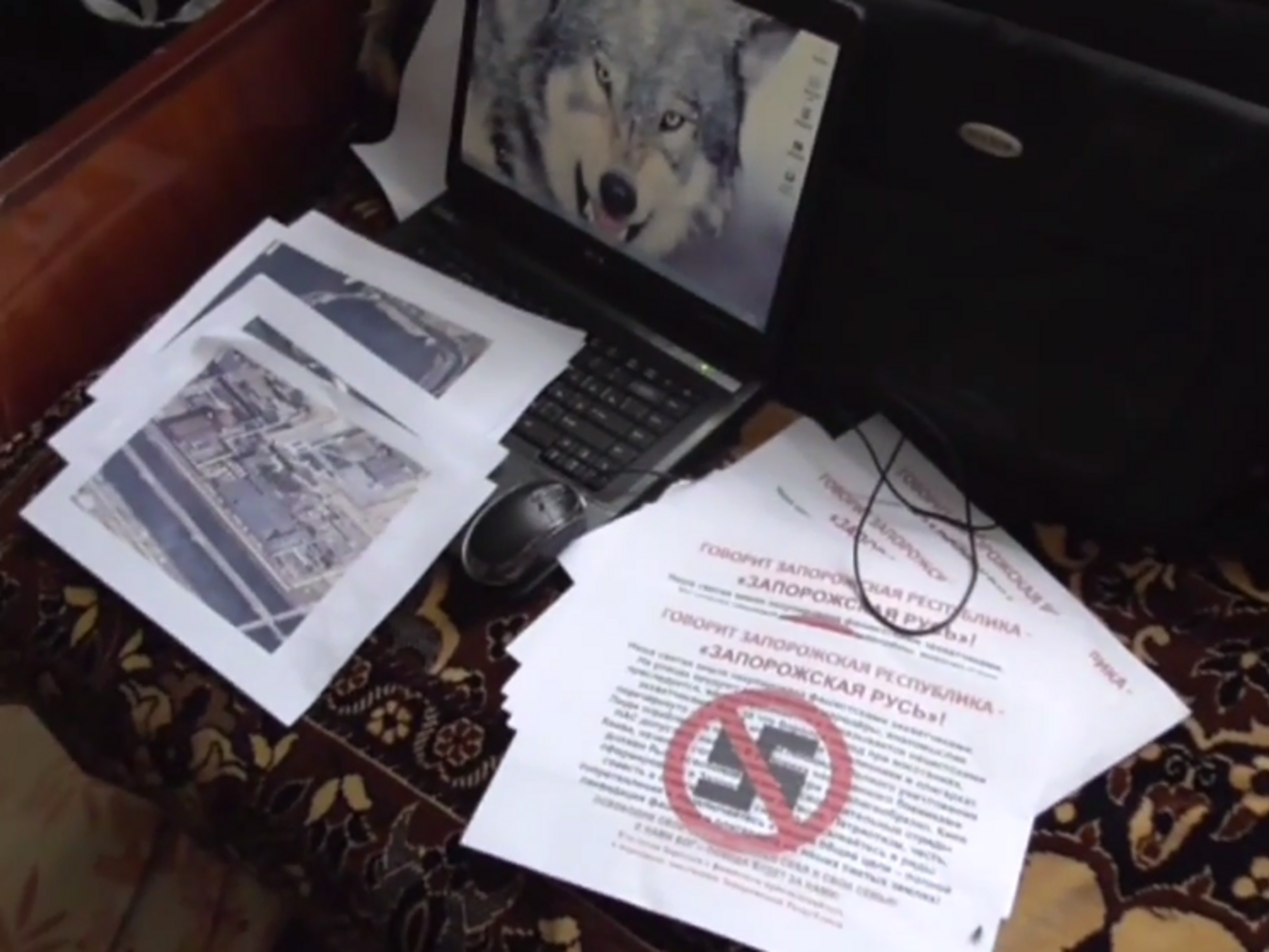 СБУ изъяла у задержанных членов террористической группы сепаратистские материалы