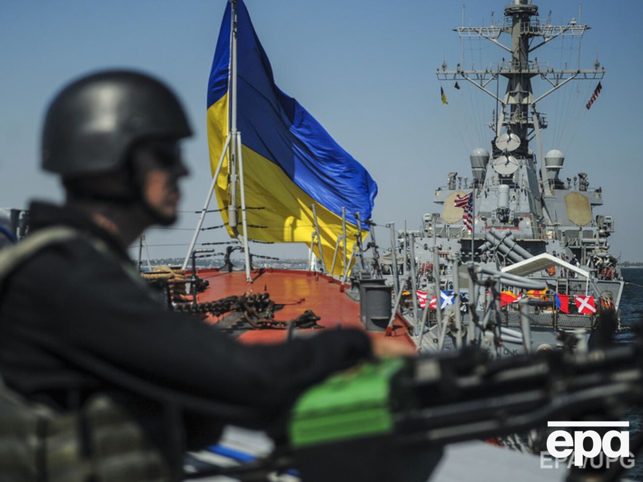 На юге страны проходят военные учения