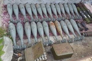 Тайник был оборудован в подвале покинутого частного дома