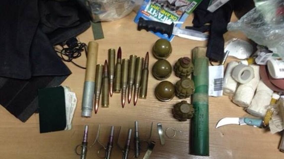 Изъятые сотрудниками СБУ гранаты и патроны из зоны АТО
