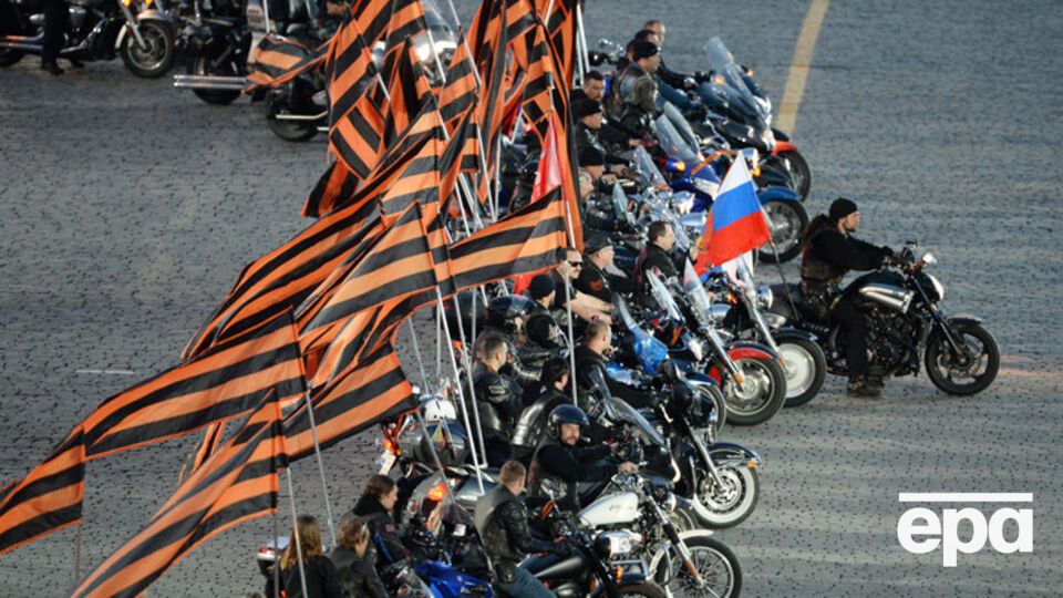 "Ночные волки" собрали около 50 человек, чтобы разобраться с одним морским пехотинцем, но когда часть подняли "в ружье", передумали