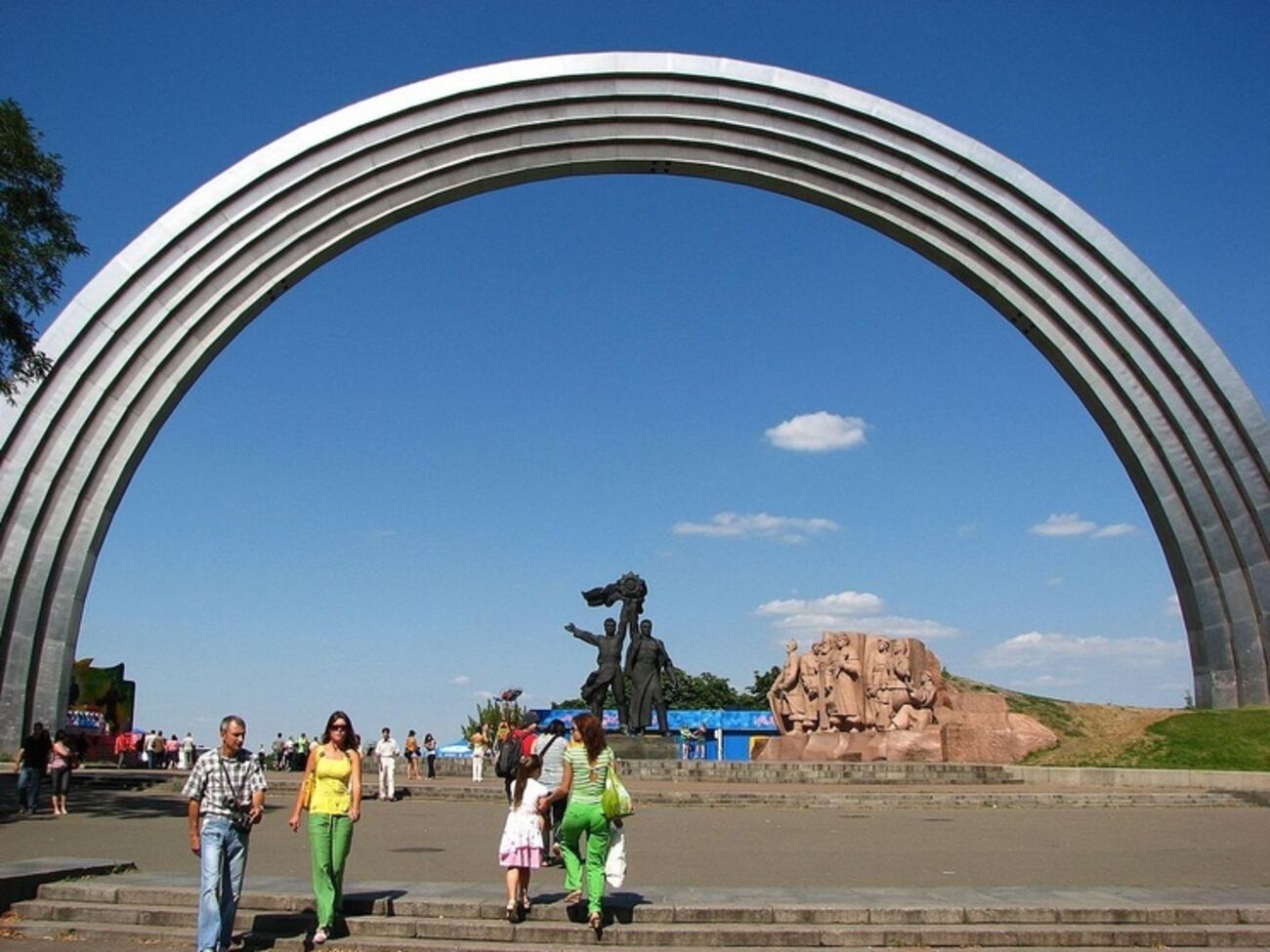 Арка дружбы народов была открыта в 1982 году