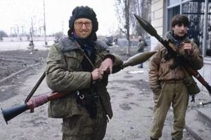 Аресений Яценюк оказался скрытым "Рэмбо"