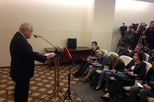 Мартин Сайдик на брифинге после заседания контактной группы