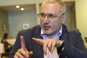 Ходорковский сейчас не живет в России