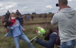 Оператора уволили после инцидента с мигрантами