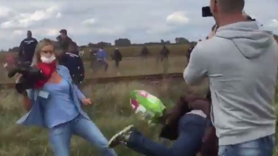 Оператора уволили после инцидента с мигрантами