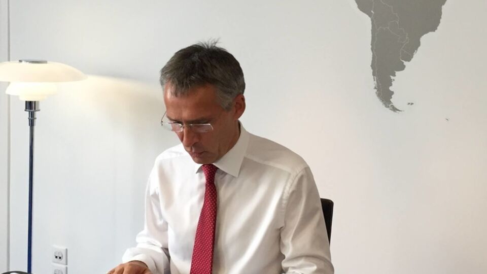 Йенс Столтенберг ответил на вопросы своих читателей в Facebook