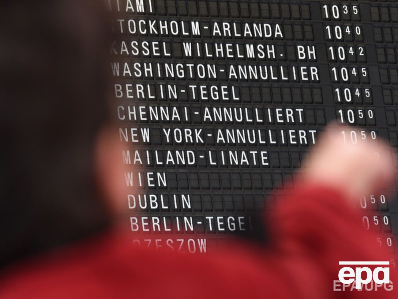 Из-за забастовки отменены около тысячи рейсов