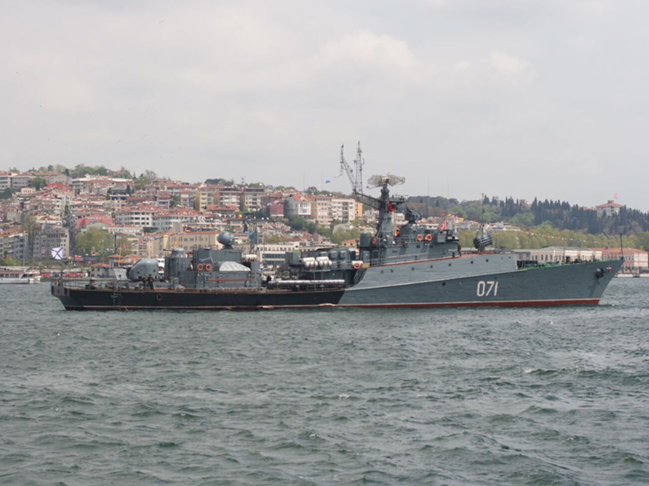 Российский корабль "Суздалец" был замечен вблизи территориальных вод Украины