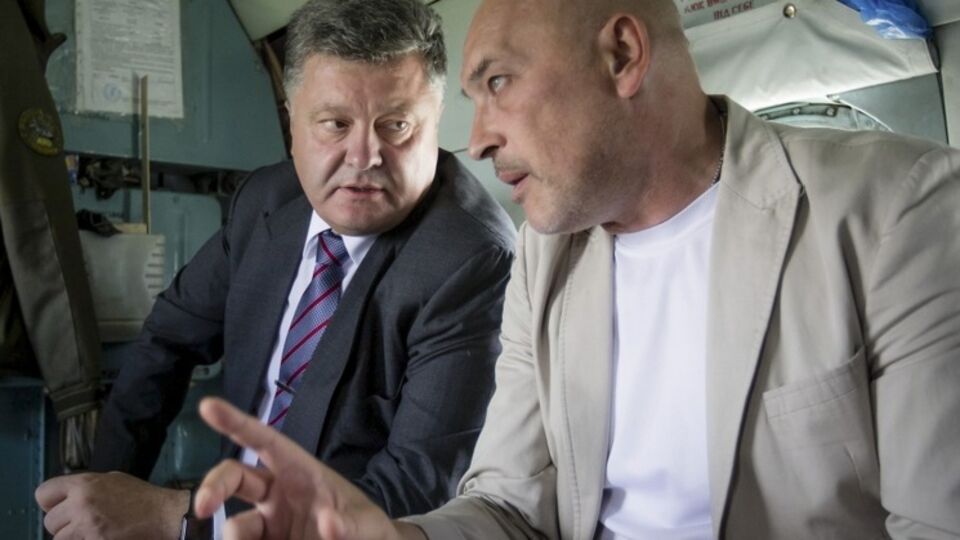 Георгий Тука (справа) и президент Украины Петр Порошенко