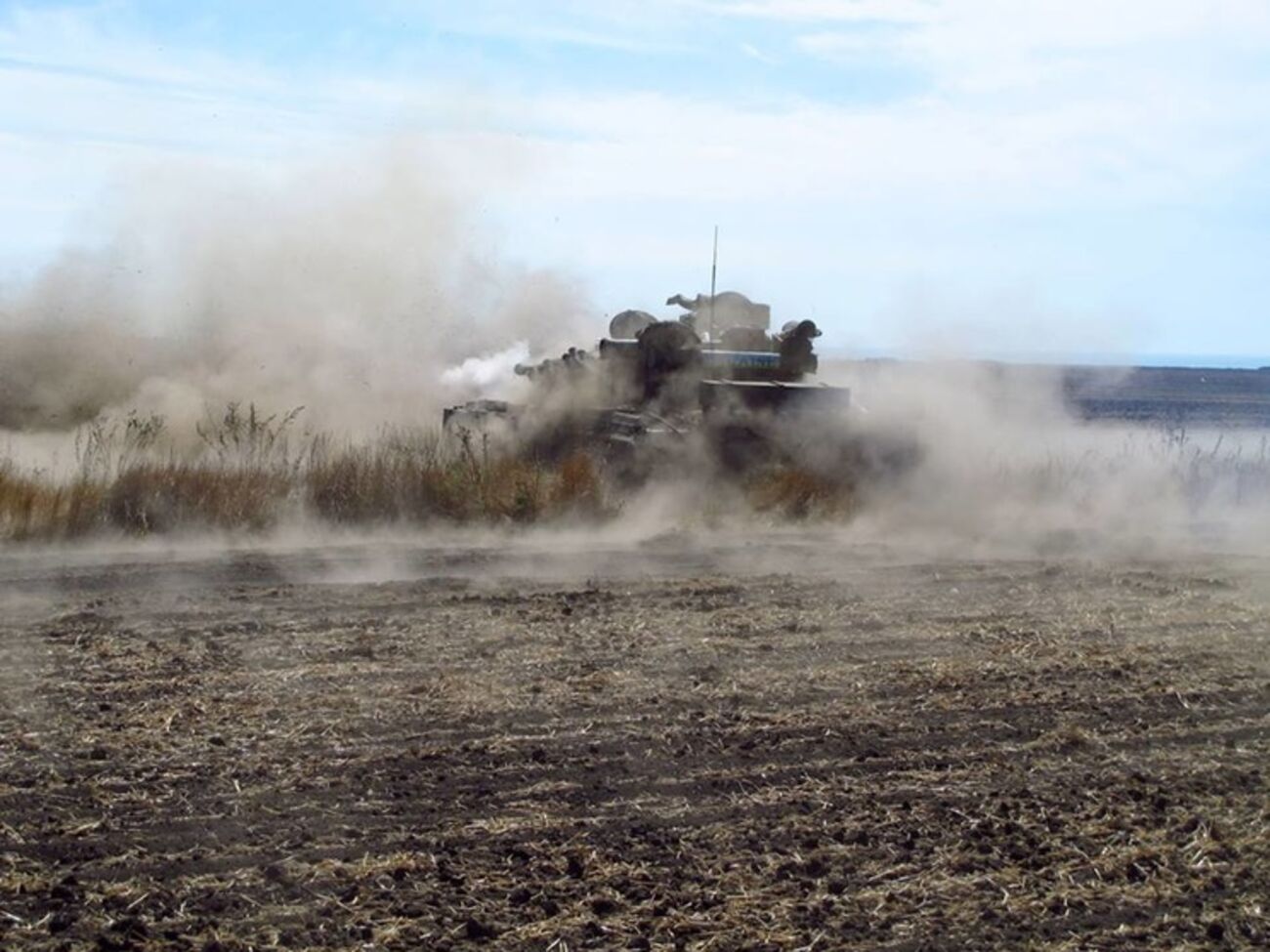 Украинские танкисты под Мариуполем проходят интенсивную боевую подготовку. Фоторепортаж