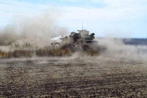 Украинские танкисты под Мариуполем проходят интенсивную боевую подготовку. Фоторепортаж